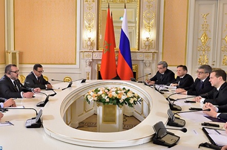 King Mohammed VI Holds Talks with Russian PM in Moscow