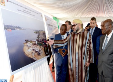 HM the King Visits Locodjro Unloading Building Site, Examines Progress of Grand Lahou’s